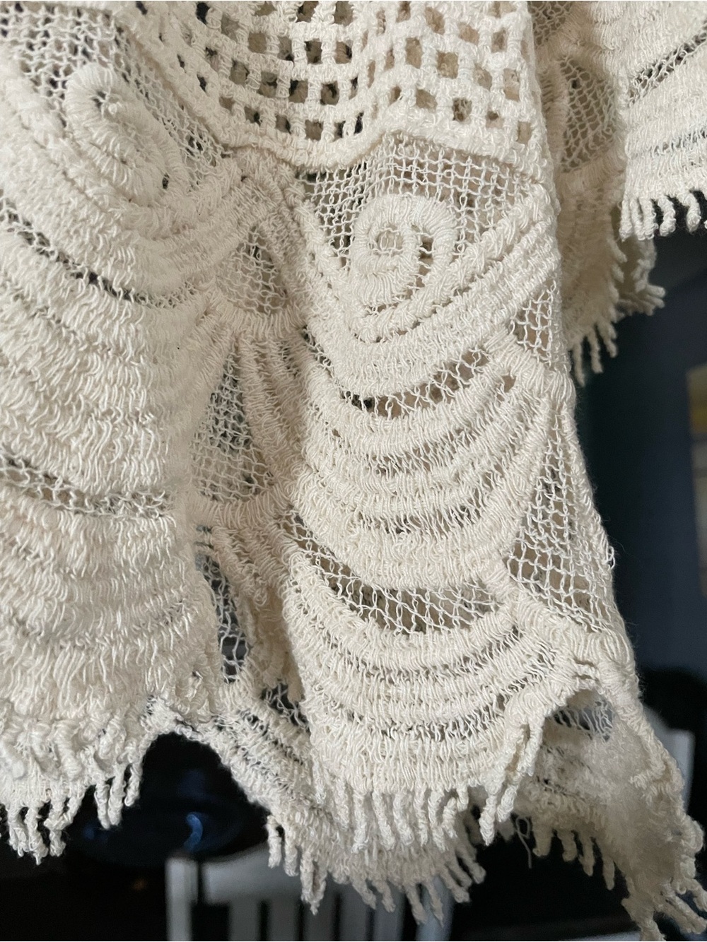 Cream Lace Top ~ Like New - Picture 4 of 7